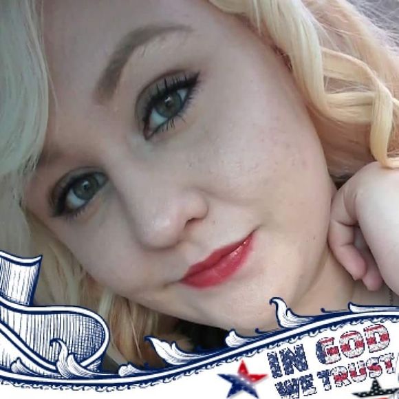 Meet your Posher, Michaela - Picture 1 of 1